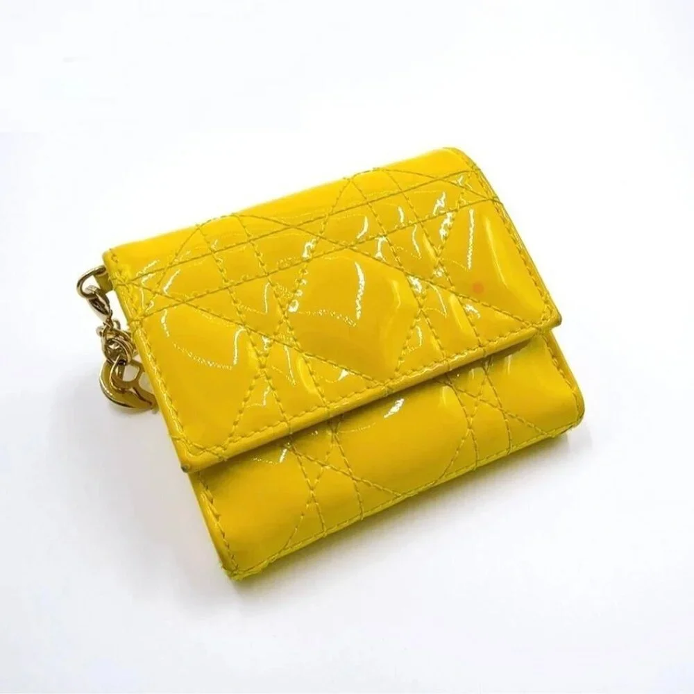❤️Christian Dior Lady Dior Lotus Cannage Patent Leather Yellow Bifold Wallet❤️